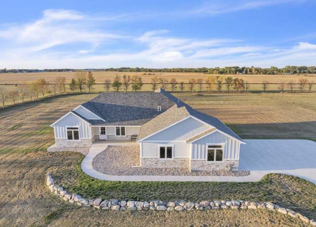 Property at 2038 358th St, Spencer, IA 51301, 4 beds, 2.5 baths