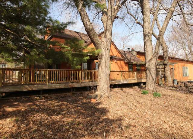 Property at 408 Lake St St, Spirit Lake, IA 51360, 2 beds, 2 baths