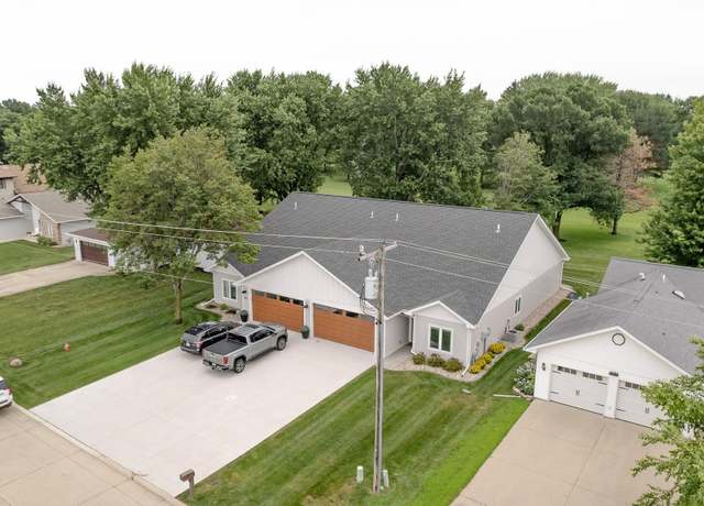 Property at 1018 Emerald Hills Dr, Arnolds Park, IA 51331, 3 beds, 2 baths