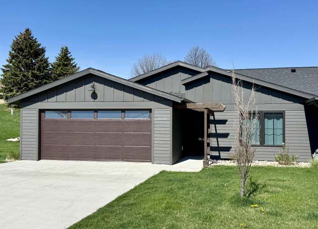 Property at 1570 Blaines Way, Spirit Lake, IA 51360, 3 beds, 2 baths