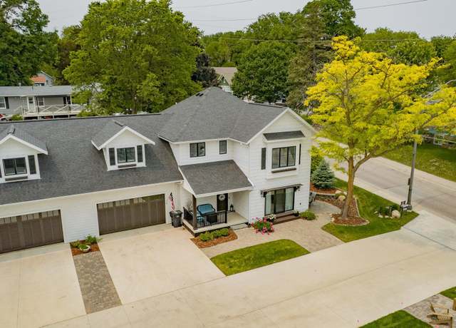 Property at 171 Linden Dr. Dr Unit A, Arnolds Park, IA 51331, 6 beds, 4.5 baths