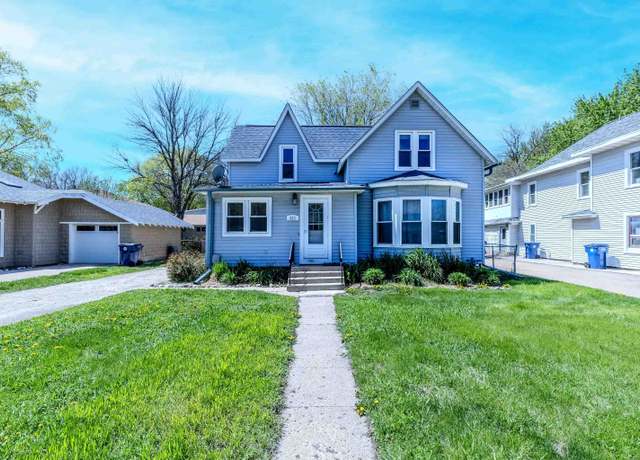 Property at 411 4th Ave W, Spencer, IA 51301, 3 beds, 2 baths