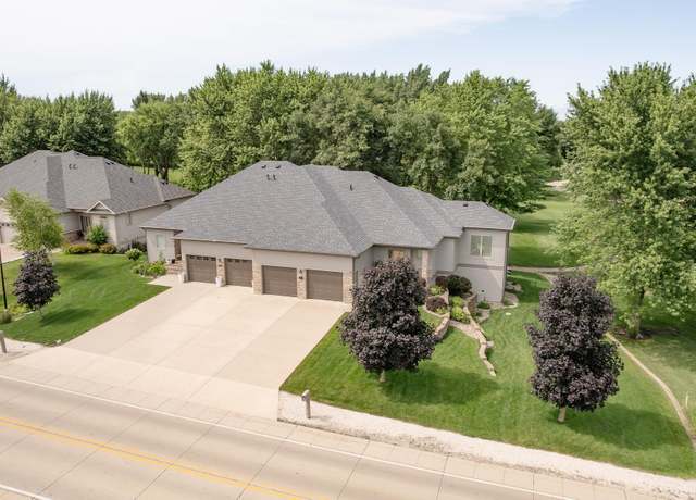 Property at 269 202nd St, Arnolds Park, IA 51331, 3 beds, 2.5 baths