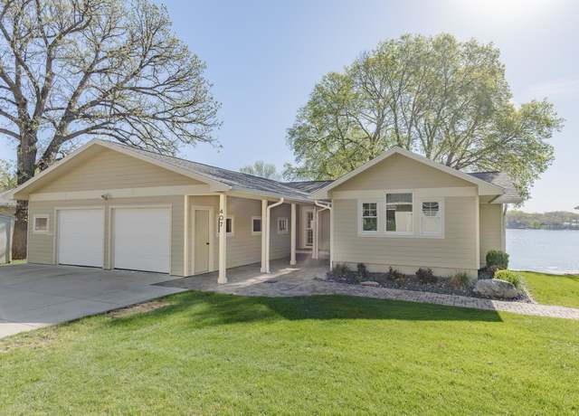 Property at 407 8th Street St, Spirit Lake, IA 51360, 4 beds, 3 baths