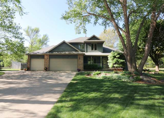 Property at 1200 W 8th St, Spencer, IA 51301, 4 beds, 3.5 baths