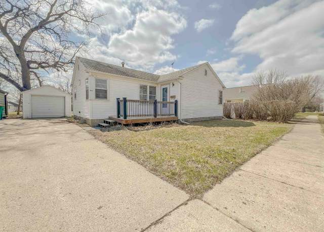 Property at 1107 11th St, Milford, IA 51351, 2 beds, 1 bath