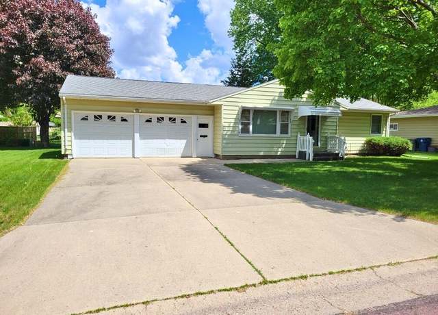 Property at 611 E 17th St, Spencer, IA 51301, 3 beds, 2 baths