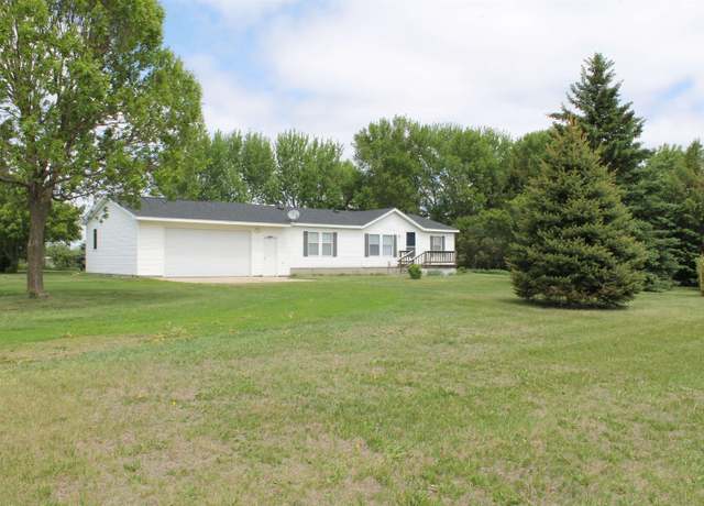Property at 2480 300th St, Spencer, IA 51301, 3 beds, 2 baths