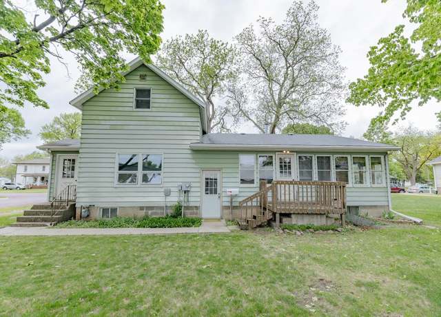 Property at 1012 K Ave Ave, Milford, IA 51351, 3 beds, 1.5 baths
