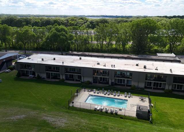 Property at 1800 Country Club Dr #216, Okoboji, IA 51355, 2 beds, 2 baths