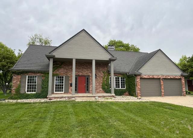 Property at 1227 W 4th St, Spencer, IA 51301, 5 beds, 3.5 baths