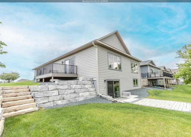 Property at 2043 35th St, Spirit Lake, IA 51360, 4 beds, 3 baths