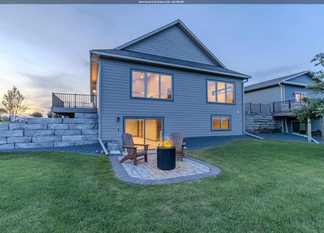 Property at 2043 35th St, Spirit Lake, IA 51360, 4 beds, 3 baths
