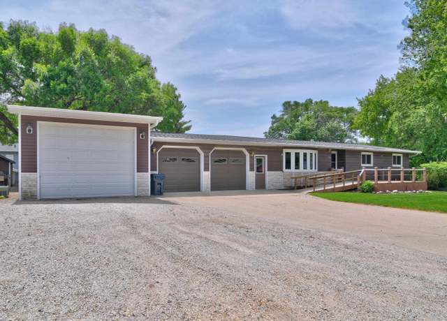Property at 907 A Ave, Armstrong, IA 50514, 3 beds, 1.5 baths