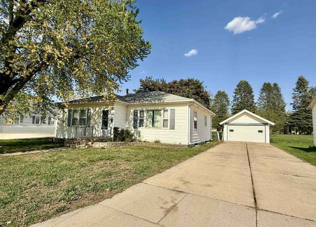 Property at 1112 3rd Ave W, Spencer, IA 51301, 3 beds, 1 bath