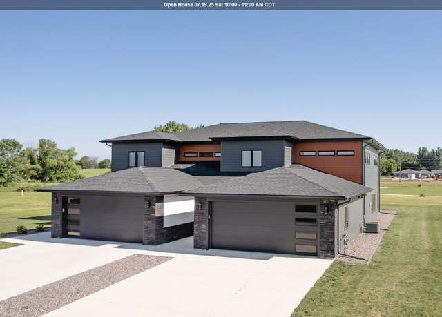 Property at 3302 Ponderosa Court 6B, Spirit Lake, IA 51360, 3 beds, 2.5 baths