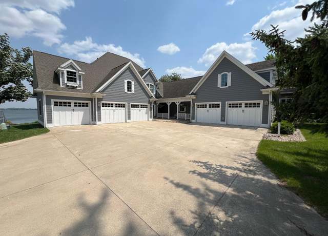 Property at 13510 240th Ave, Spirit Lake, IA 51360, 7 beds, 4.5 baths