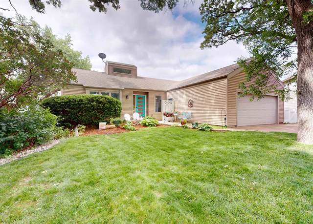 Property at 15667 250th Ave, Spirit Lake, IA 51350, 4 beds, 3 baths
