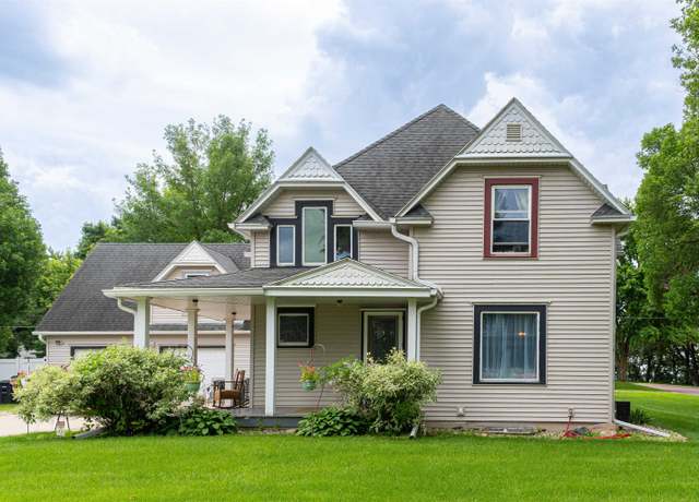 Property at 205 Lake Ave Unit Avenue, Lake Park, IA 51347, 6 beds, 4.5 baths
