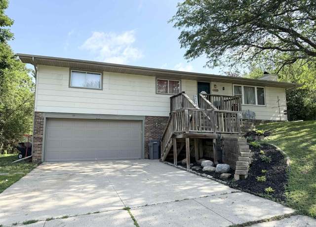 Property at 1111 12th St SE, Spencer, IA 51301, 3 beds, 2 baths