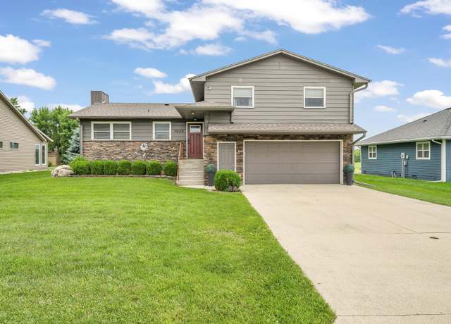 Property at 1009 Eloise St, Okoboji, IA 51355, 3 beds, 2 baths