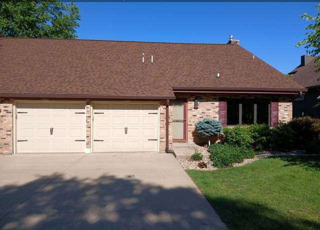 Property at 1304 Julia St St, Okoboji, IA 51355, 4 beds, 2.5 baths