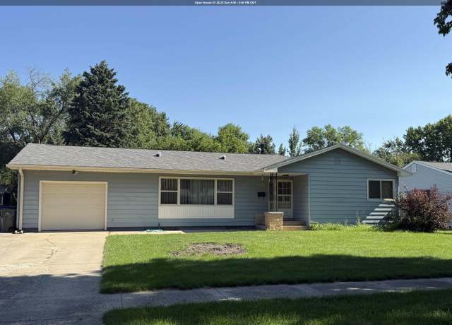 Property at 811 W 10th St, Spencer, IA 51301, 4 beds, 1.5 baths