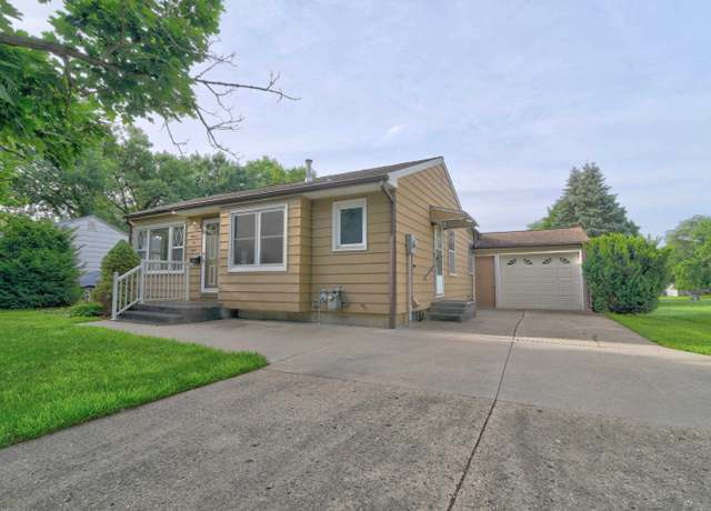 Property at 1108 5th Ave N, Estherville, IA 51334, 3 beds, 1 bath
