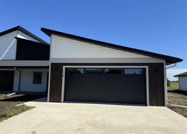 Property at 110 34th Ave W, Spencer, IA 51301, 3 beds, 2 baths
