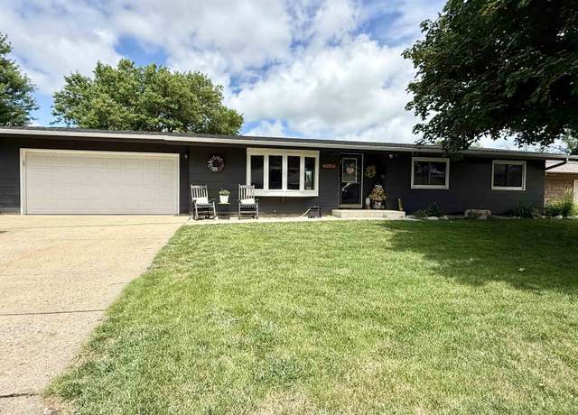 Property at 1111 W 14th St, Spencer, IA 51301, 5 beds, 2 baths