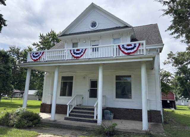 Property at 102 W 1st St, Everly, IA 51338, 4 beds, 3 baths