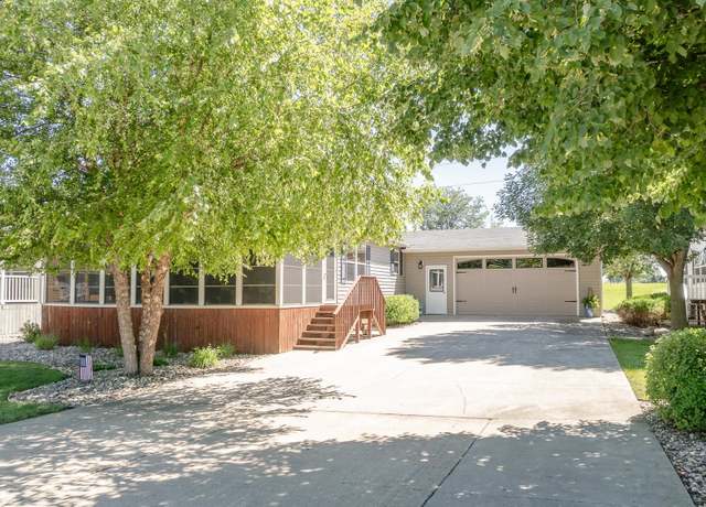Property at 1310 Wood Duck Rd, Arnolds Park, IA 51331, 3 beds, 2 baths