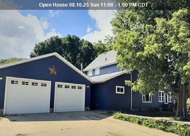 Property at 1710 Denver Ave, Spirit Lake, IA 51360, 4 beds, 2.5 baths