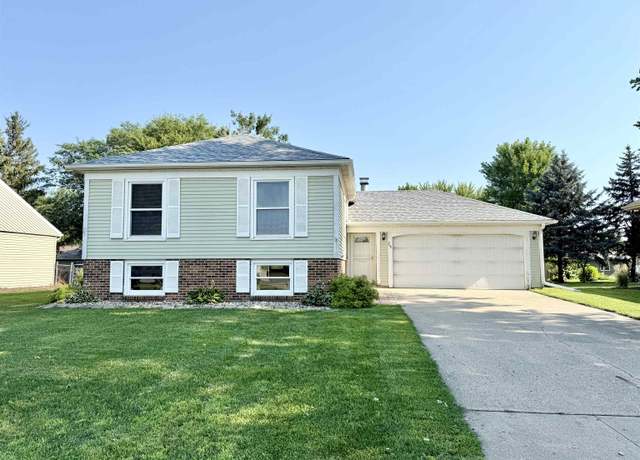 Property at 209 Southmoor Dr, Spencer, IA 51301, 3 beds, 1 bath
