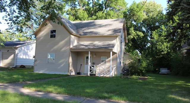 Photo of 2703 8th St, Emmetsburg, IA 50536