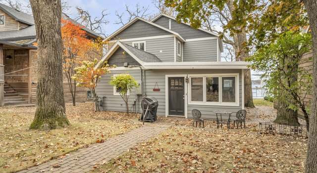 Photo of 2105 Lakeshore Dr, Okoboji, IA 51355