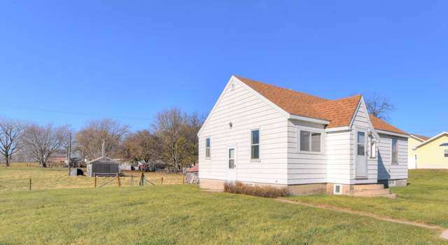 Photo of 807 S 3rd St, Armstrong, IA 50514