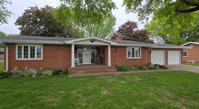 Photo of 201 N 6th Ave W, Hartley, IA 51346