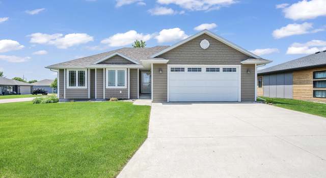 Photo of 301 30th St, Milford, IA 51351