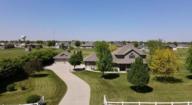 Photo of 612 41st St, Spirit Lake, IA 51360