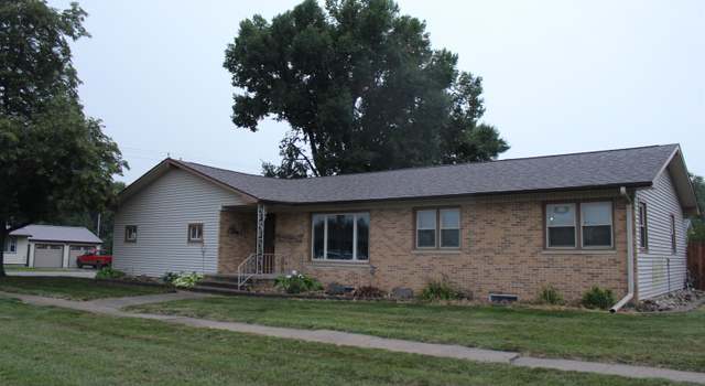 Photo of 101 N Rumsey St, Everly, IA 51338