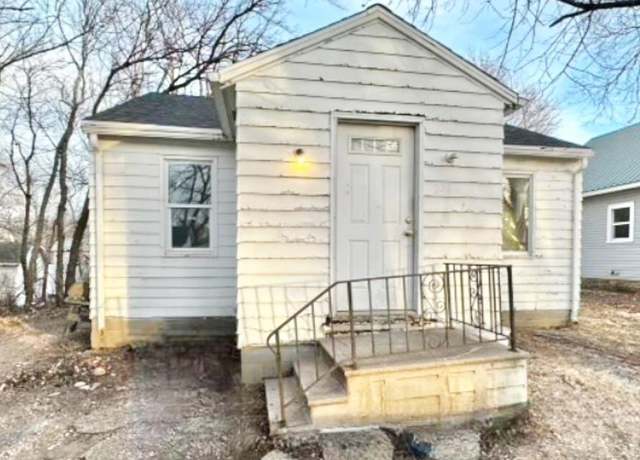 Property at 208 S 5th ST St, Swea City, IA 50590, 2 beds, 1 bath