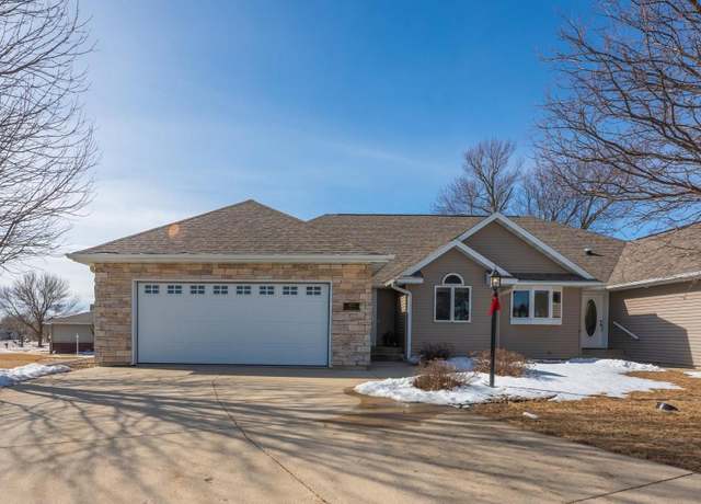 Property at 3253 Pinnacle CT Ct, Mason City, IA 50401, 3 beds, 2.75 baths