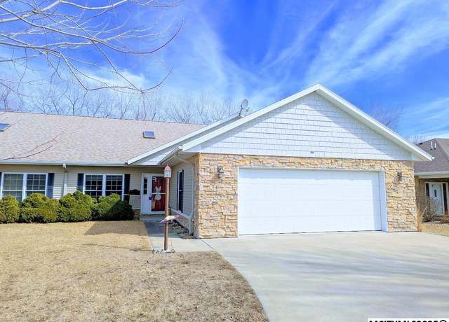 Property at 65 Timber Creek Dr Dr, Mason City, IA 50401, 3 beds, 1.75 baths