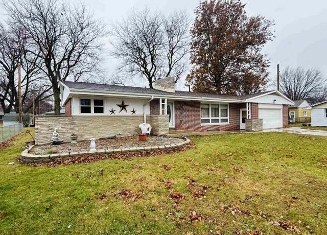 Property at 1713 4th St SW, Mason City, IA 50401, 3 beds, 1.5 baths