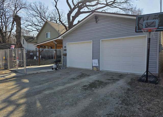 Property at 1032 N Georgia Ave, Mason City, IA 50401, 2 beds, 2 baths