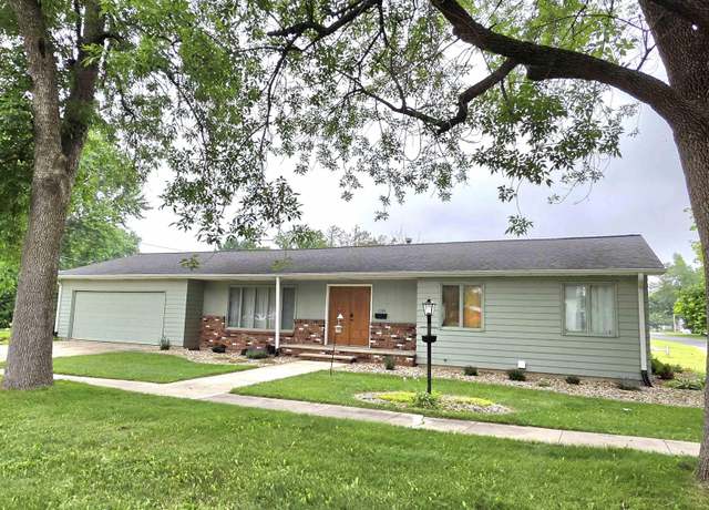 Property at 1310 2nd Ave Ave S, Northwood, IA 50459, 3 beds, 1.5 baths