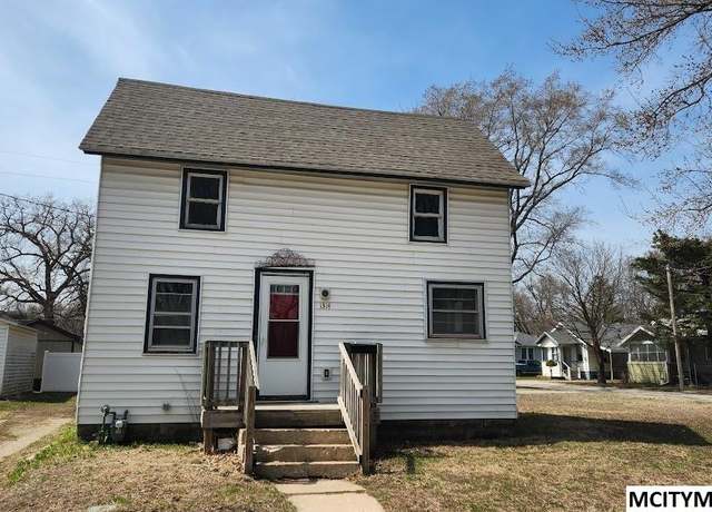 Property at 1314 N Jersey Ave Ave, Mason City, IA 50401, 3 beds, 1 bath