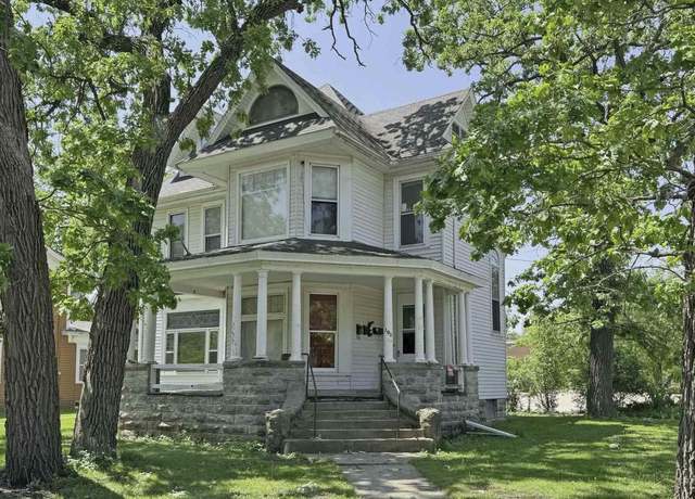 Property at 102 S Connecticut Ave Unit A-E, Mason City, IA 50401, 6 beds, 4.5 baths