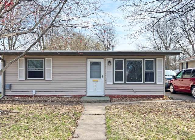 Property at 689 8th St SE, Mason City, IA 50401, 2 beds, 1 bath